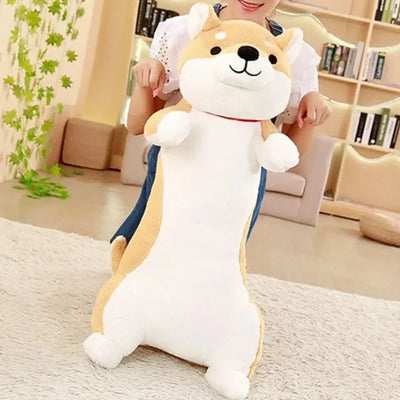 peluche chien marron joueur et amical