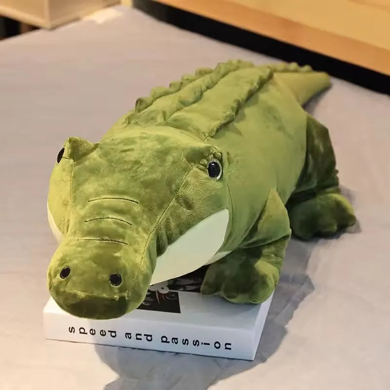 Peluche géante crocodile réaliste et animée