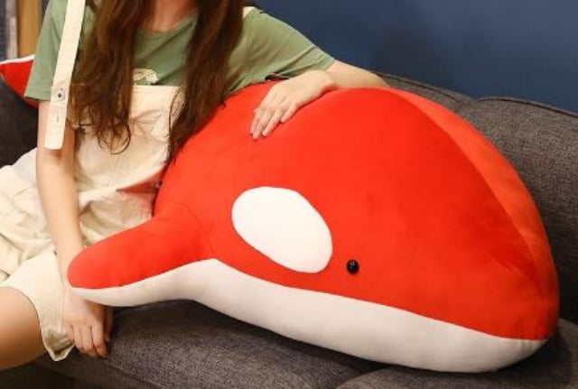 Baleine géante en peluche rouge d'amour