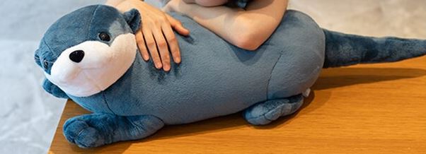 Peluche géante loutre amusante et moelleuse