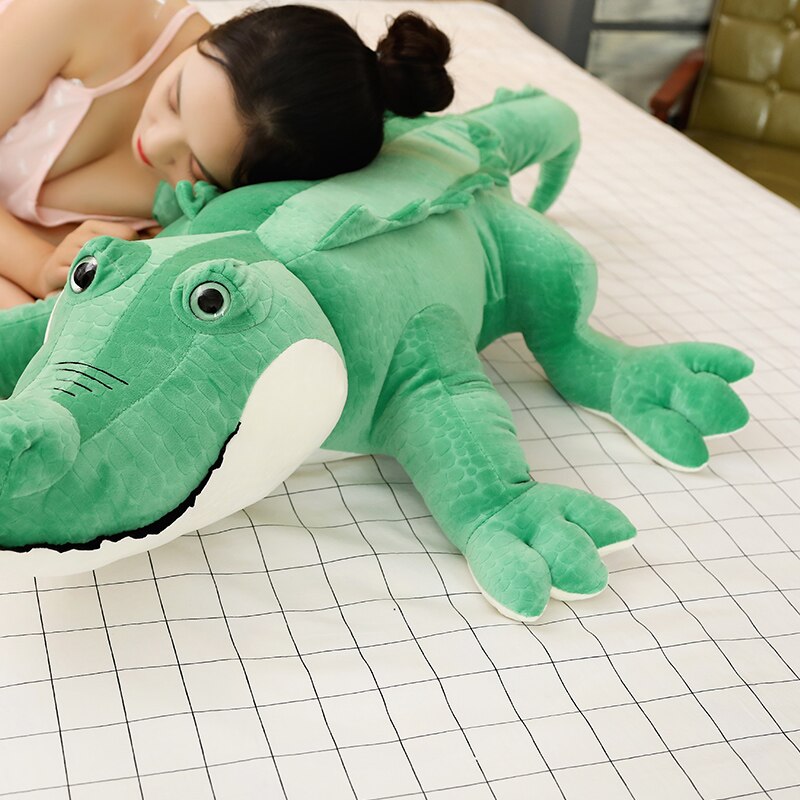 Grosse peluche crocodile sympathique