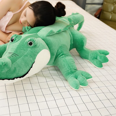 Grosse peluche crocodile sympathique