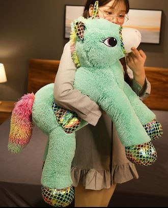 Licorne féerique en peluche géante