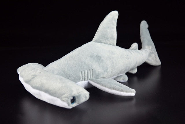 Requin marteau en peluche ultra réaliste
