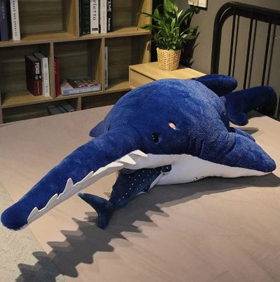 Peluche poisson scie géant plein de douceur