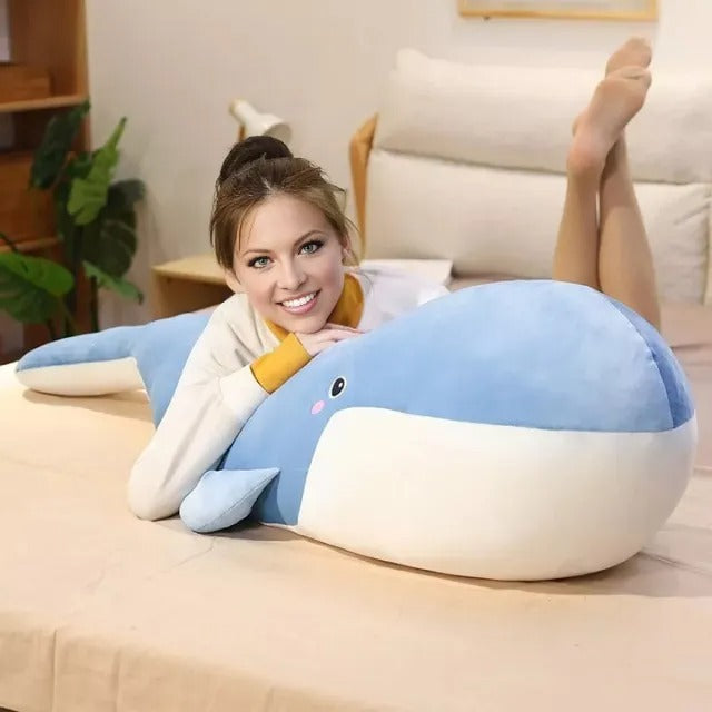 Peluche animal en forme de baleine