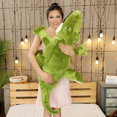 Crocodile mignon en peluche pour déco de chambre