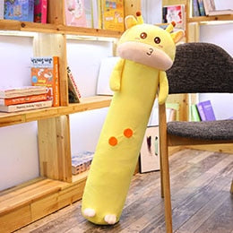 Girafe géante peluche aux grands yeux brillants
